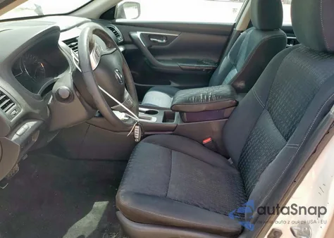 2016 Nissan Altima 2.5 z USA, uszkodzony, nr VIN 1N4AL3AP4GC167100